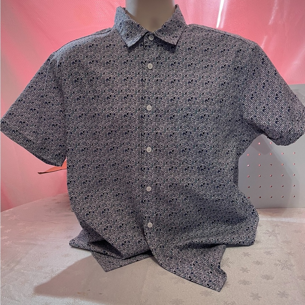 APT 9 Standard Fit Phemier Flex Untucked Blue Paisley Short Sleeve Button Shirt
